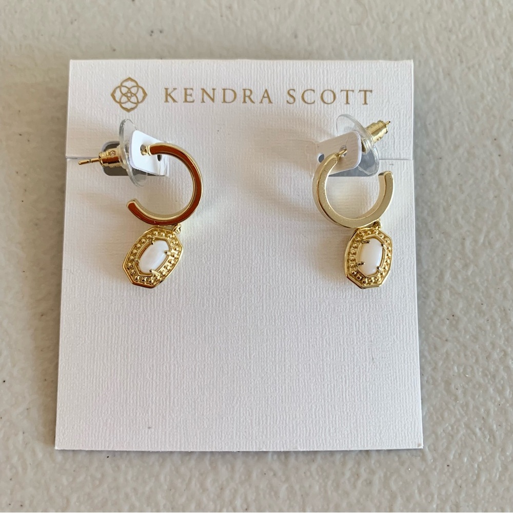 Kendra Scott Emilie Gold Beaded Frame Huggie Earrings in White Mother-of Pearl.